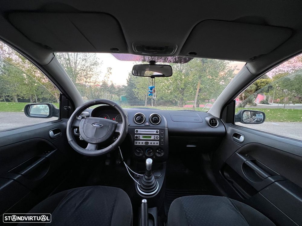 Ford Fiesta 1.25 Trend - 8