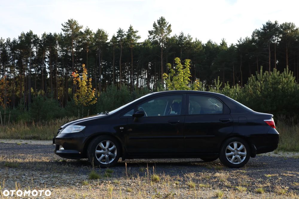 Honda City 2008 photo 2