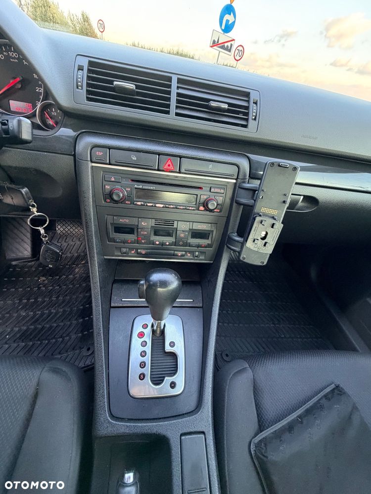 Audi A4 - 24