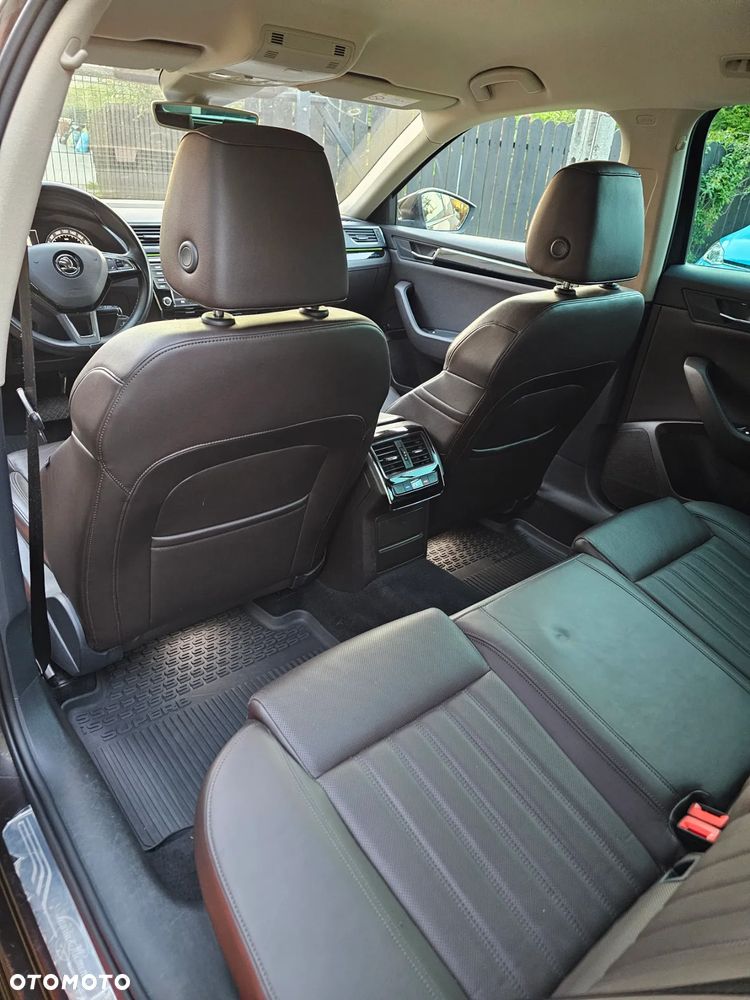 Skoda Superb 2.0 TDI L&K DSG - 11