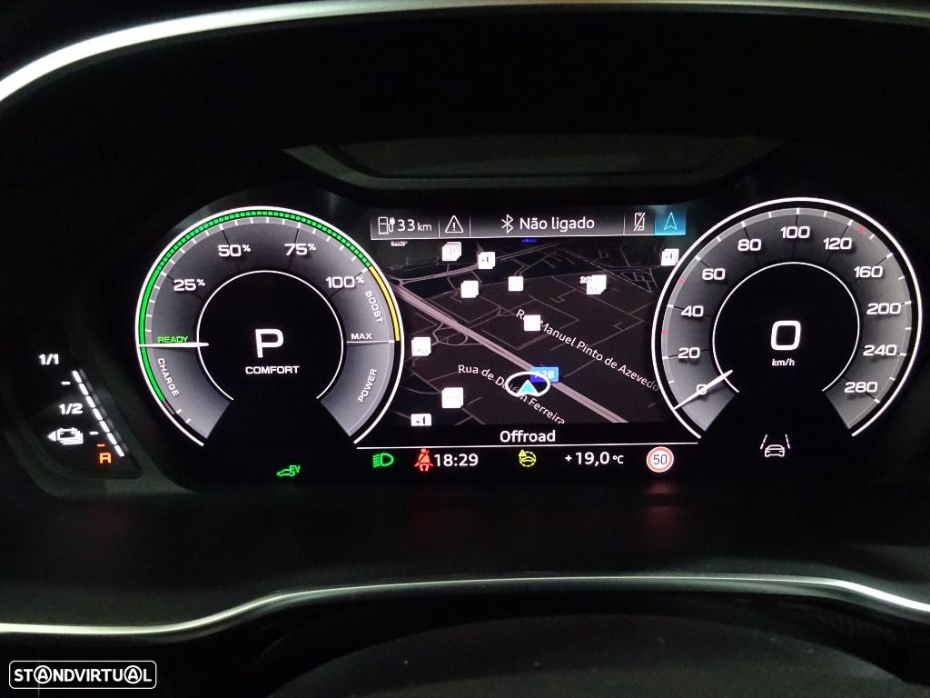 Audi Q3 45 TFSIe S line S tronic - 13
