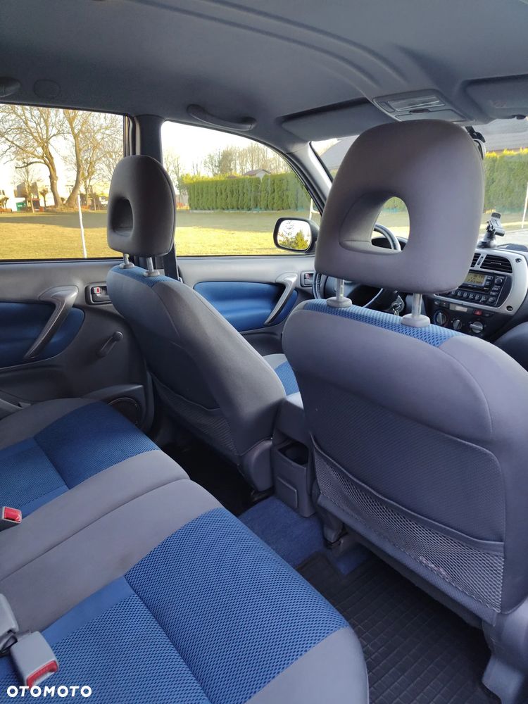 Toyota RAV4 1.8 VVT-i Terra 2WD - 15