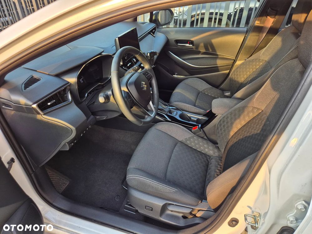 Suzuki Swace 1.8 Hybrid Premium Plus CVT - 22