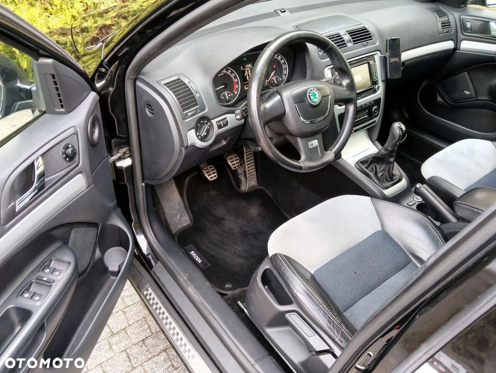 Skoda Octavia 2.0 TDI RS - 13