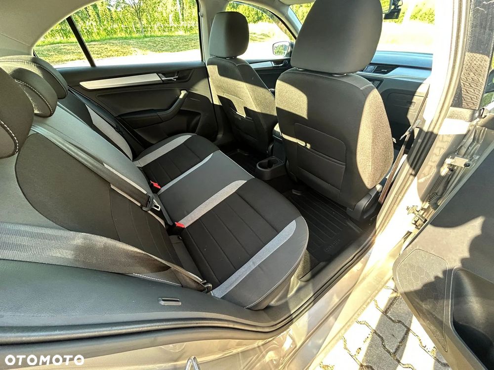 Skoda RAPID 1.0 TSI Ambition - 13