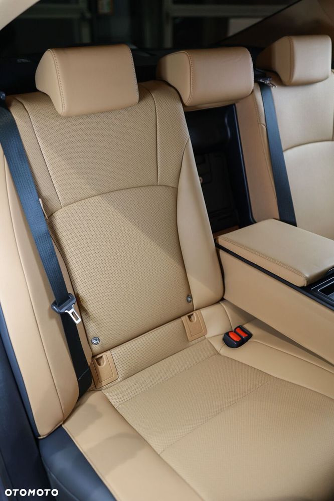 Lexus ES 300h Business Edition - 13