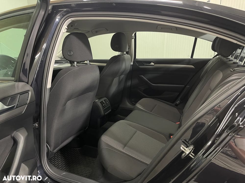 Volkswagen Passat 2.0 TDI DSG Comfortline - 10