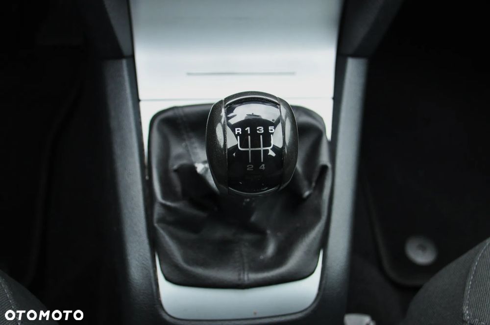 Skoda Octavia 1.6 Combi Selection - 20