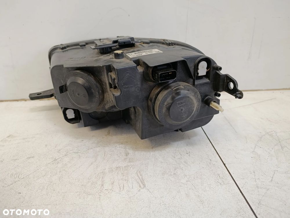 Lampa reflektor prawy przód Citroen Berlingo IV 4 - 8