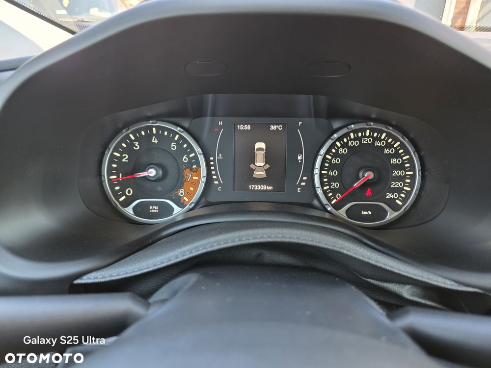 Jeep Renegade 1.6 E-torQ Night Eagle - 12