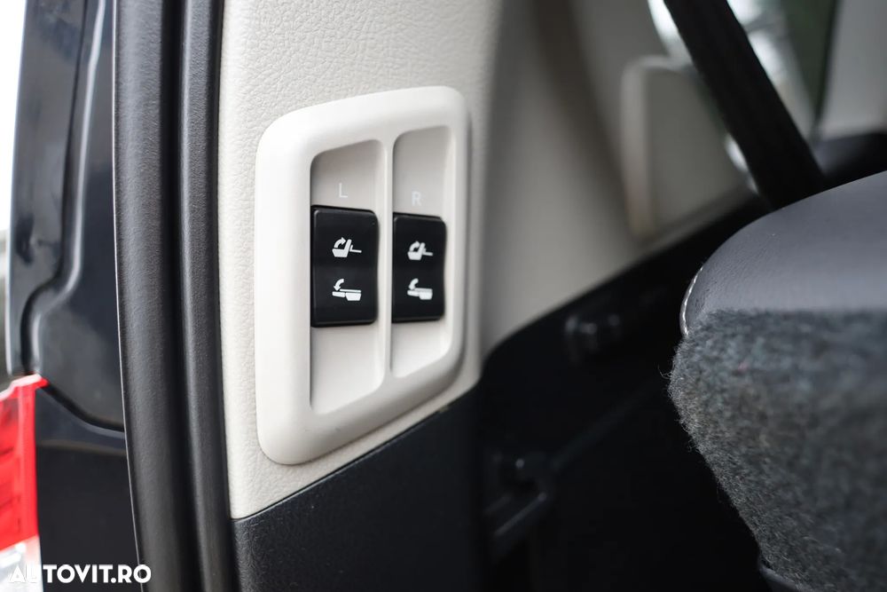 Toyota Land Cruiser 2.8 D-4D Automatik Comfort - 33