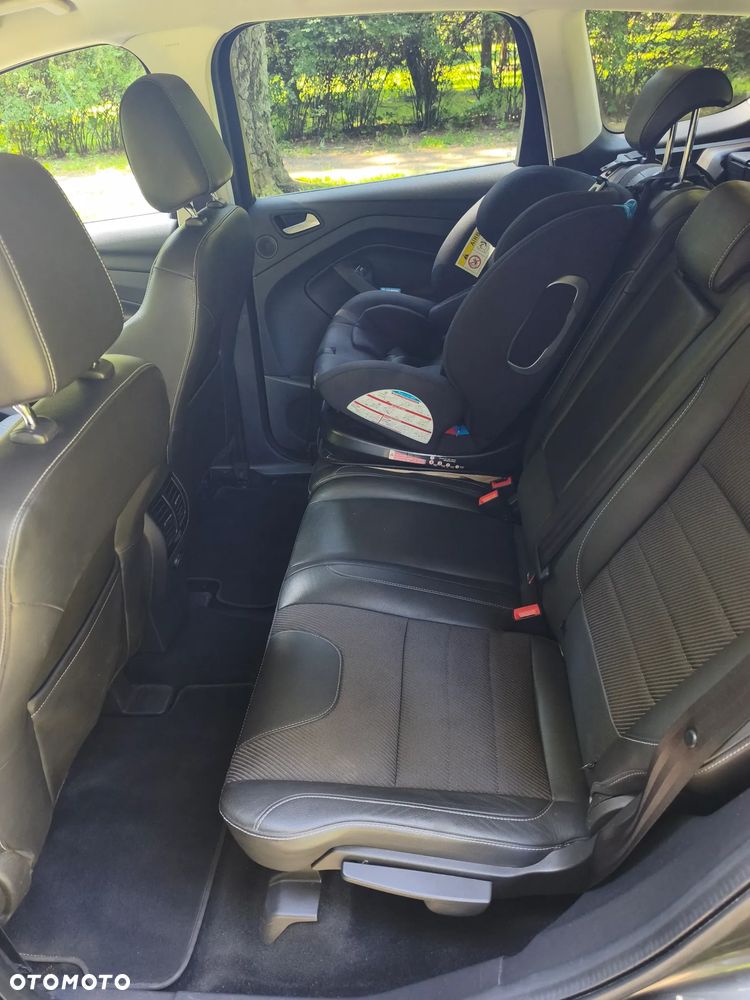 Ford Kuga 2.0 TDCi FWD Titanium - 11