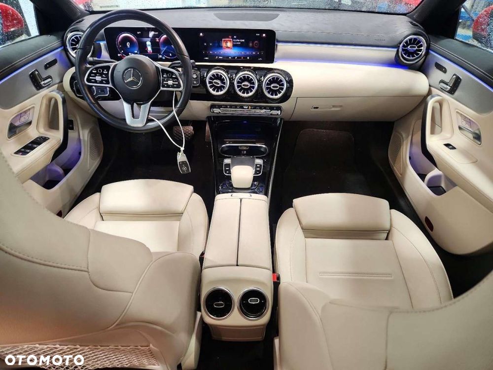 Mercedes-Benz CLA - 9