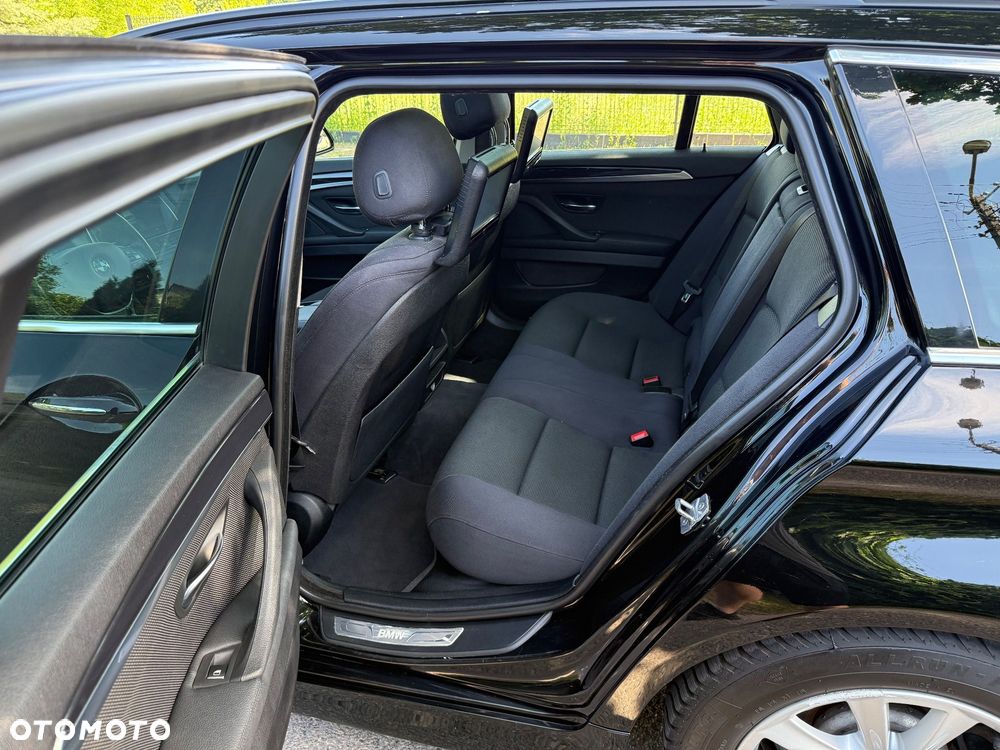 BMW Seria 5 520d Luxury Line - 9