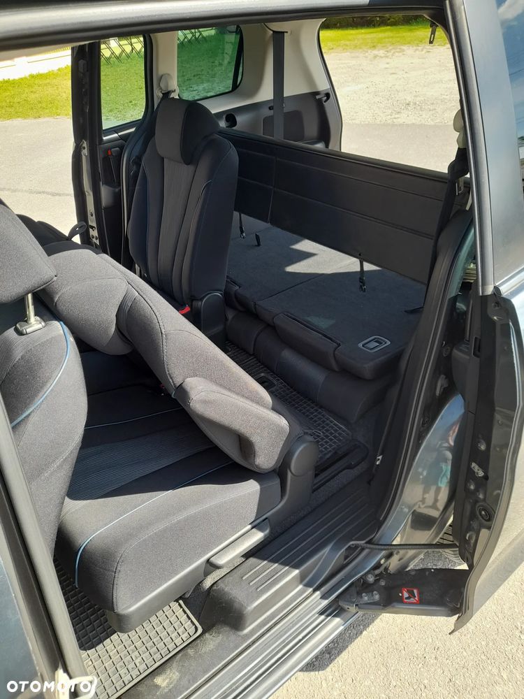 Mazda 5 - 9