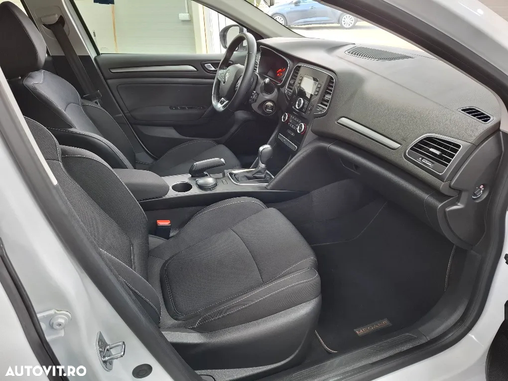 Renault Megane TCe 140 EDC GPF Zen - 13