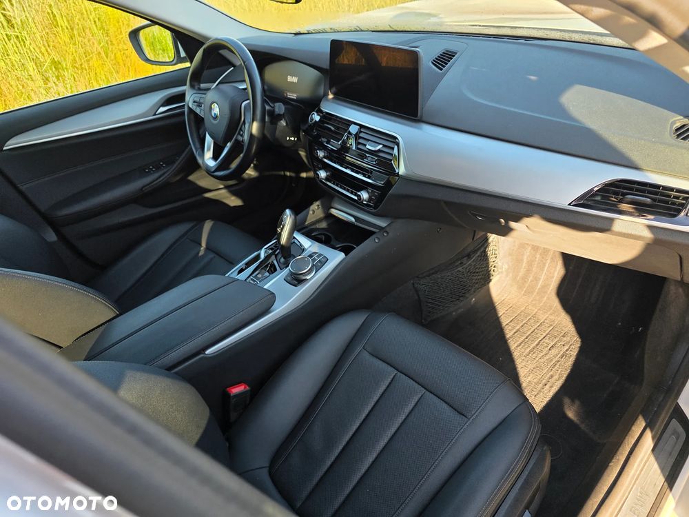 BMW Seria 5 520d Luxury Line - 4