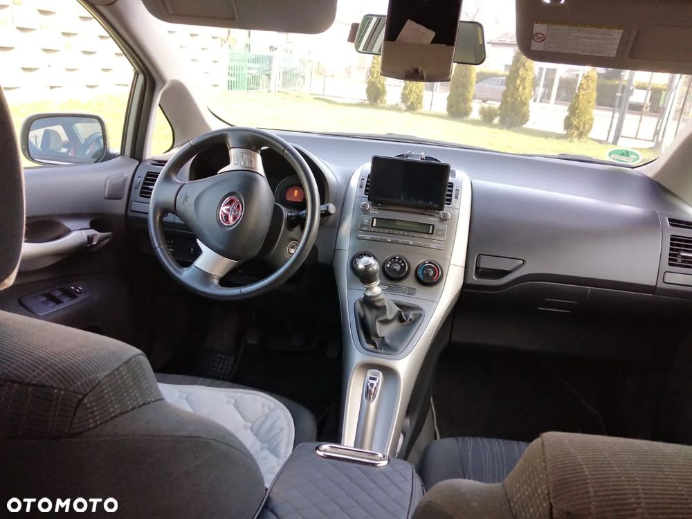 Toyota Auris 2.0 D-4D - 3