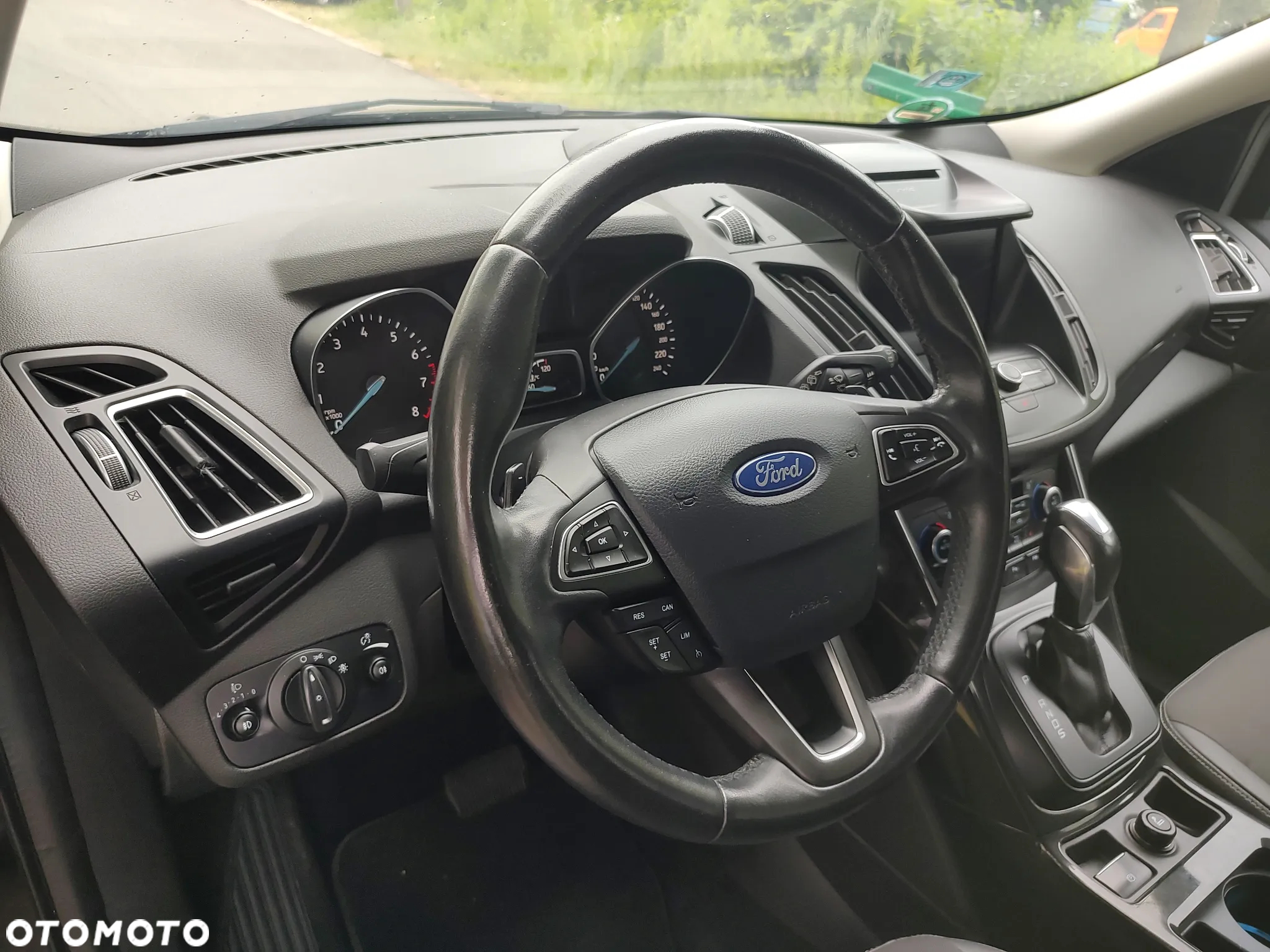 Ford Kuga 1.5 EcoBoost 4WD Titanium - 23