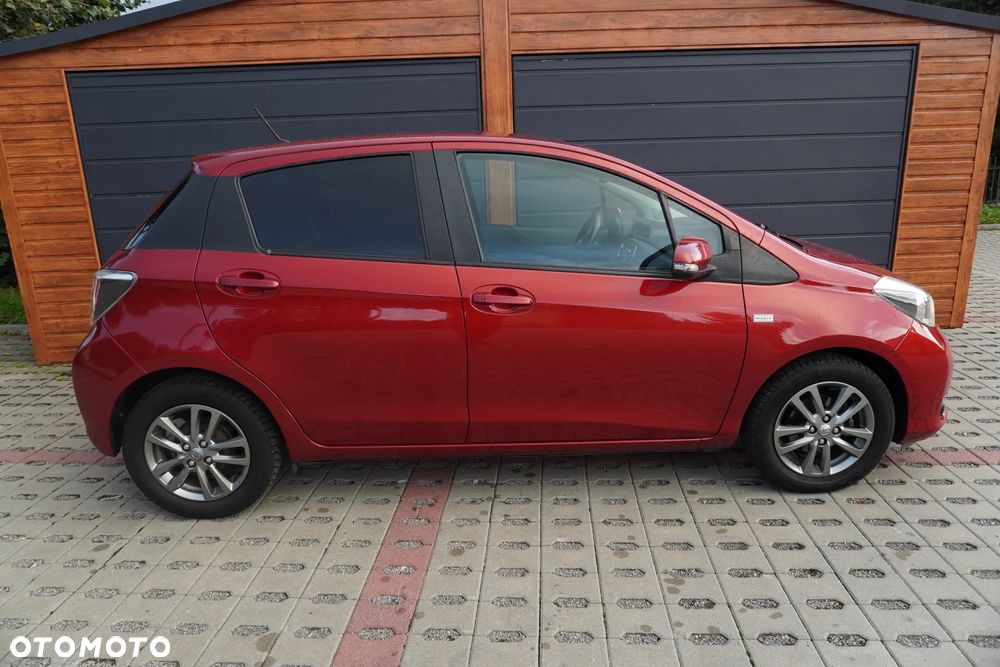 Toyota Yaris 1.33 VVT-i Executive - 4