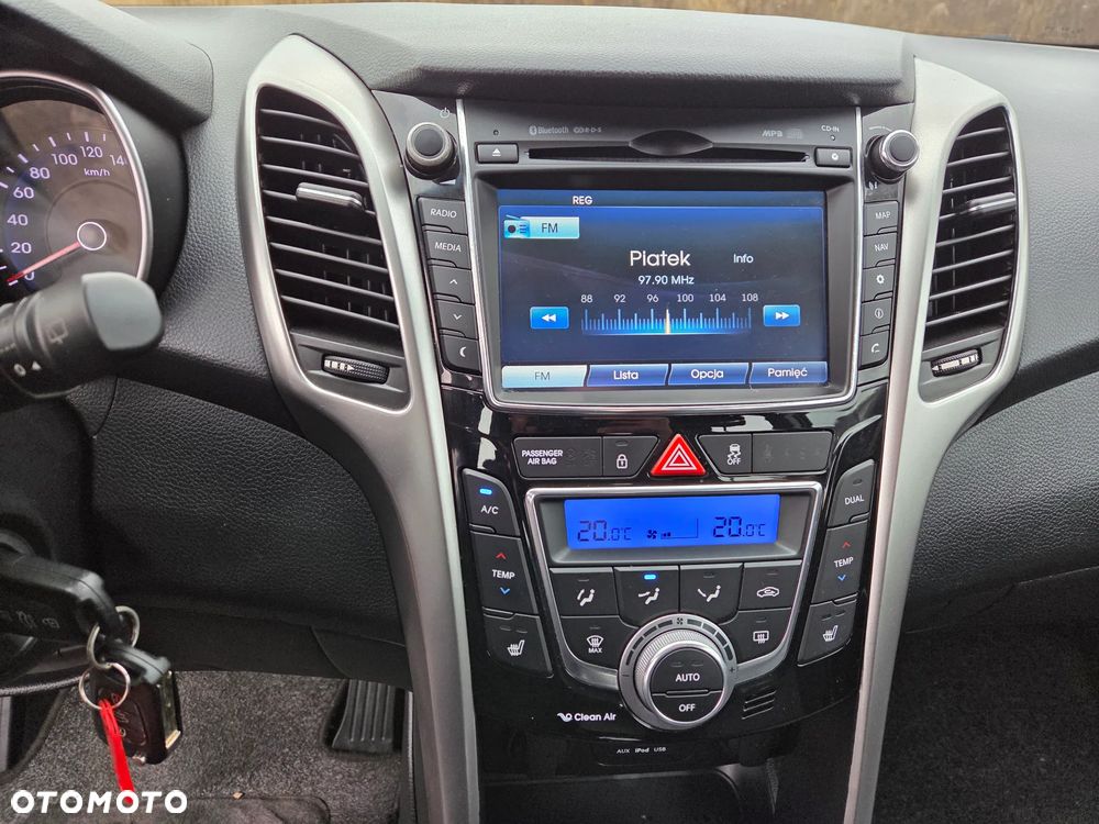 Hyundai i30 blue 1.6 CRDi Style - 17