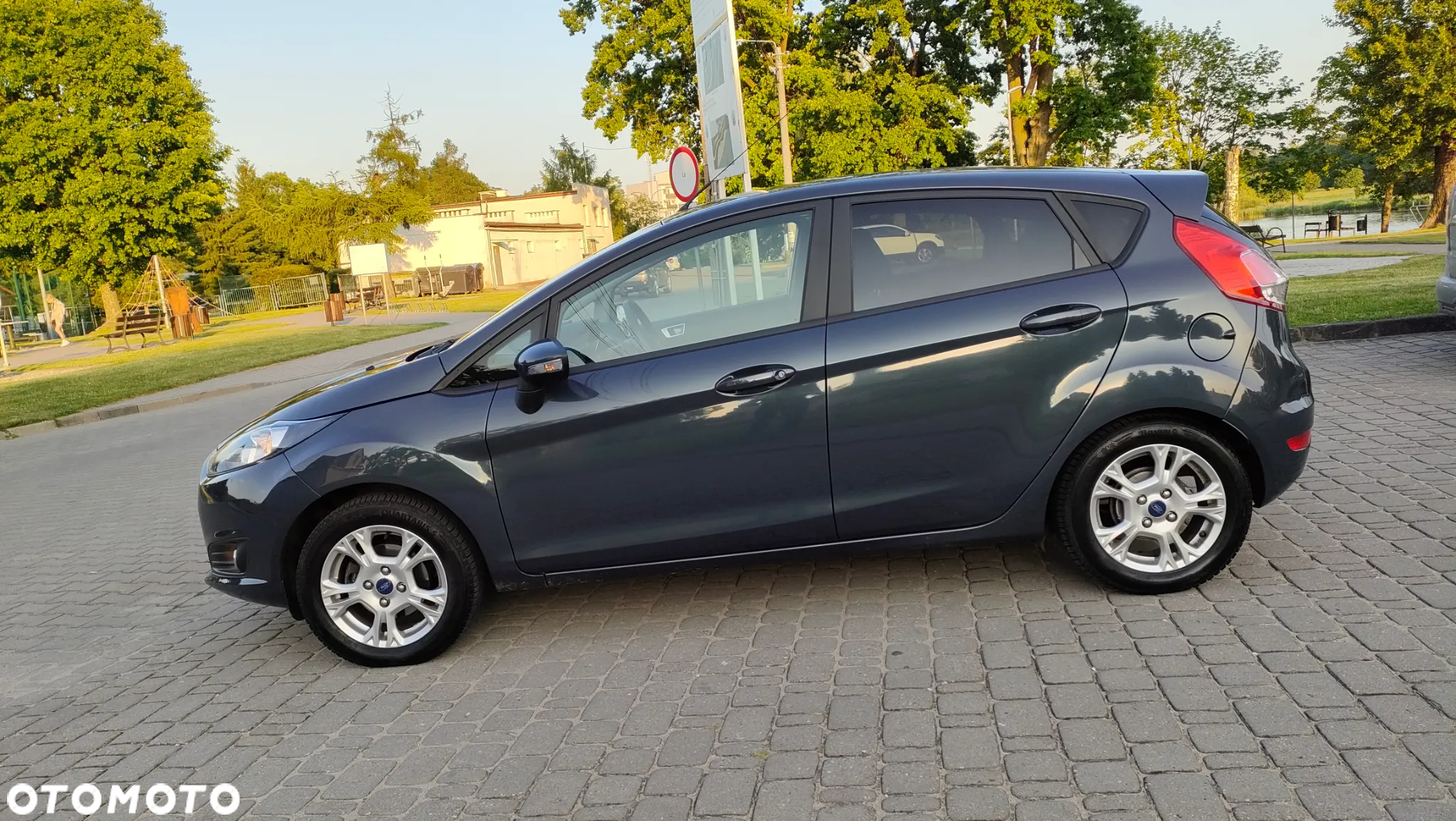 Ford Fiesta 1.0 Champions Edition - 15