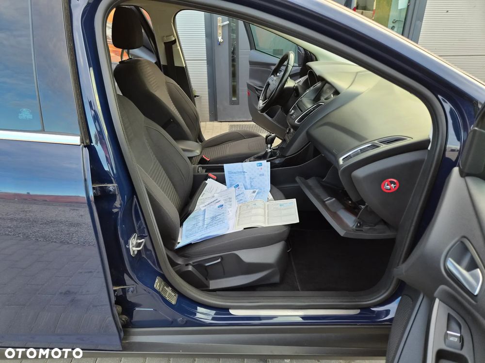 Ford Focus 1.5 TDCi DPF Start-Stopp-System Titanium - 19