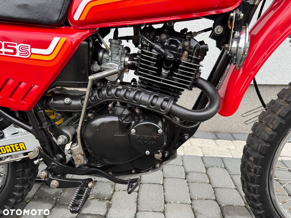 Suzuki DR - 9