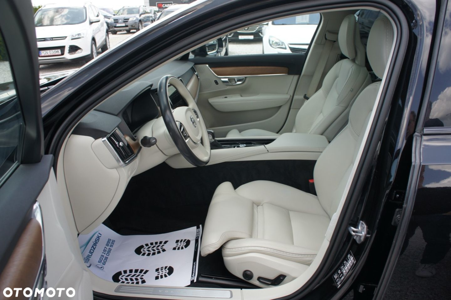 Volvo V90 Cross Country - 14