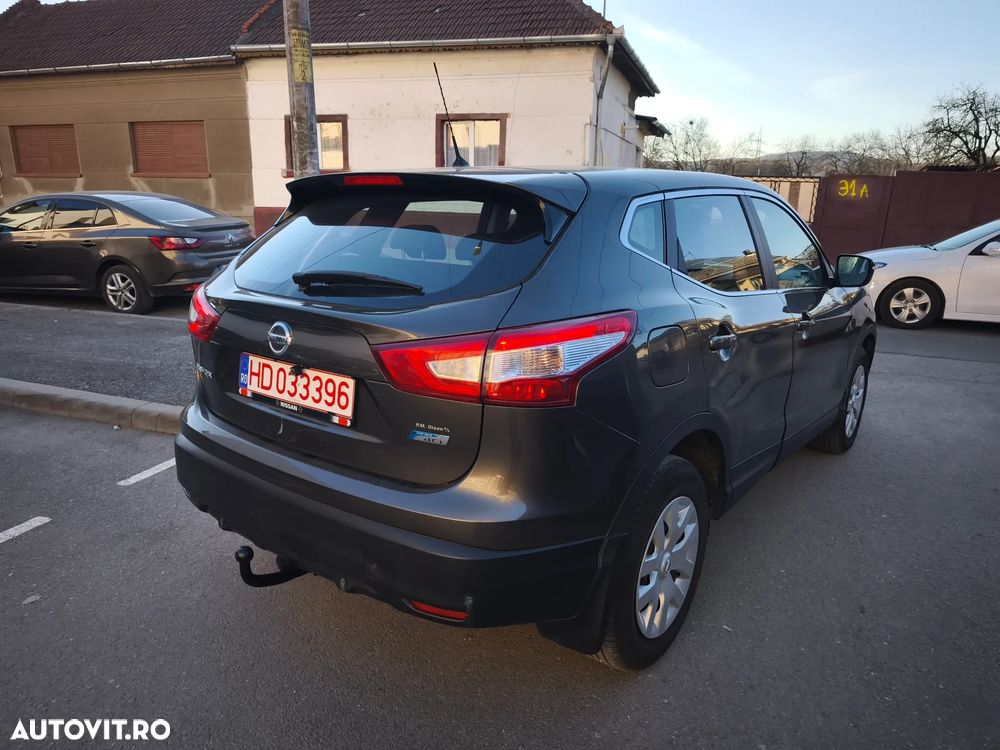 Nissan Qashqai 1.6 DCI Xtronic N-Connecta - 4