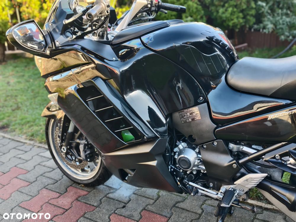 Kawasaki GTR - 27