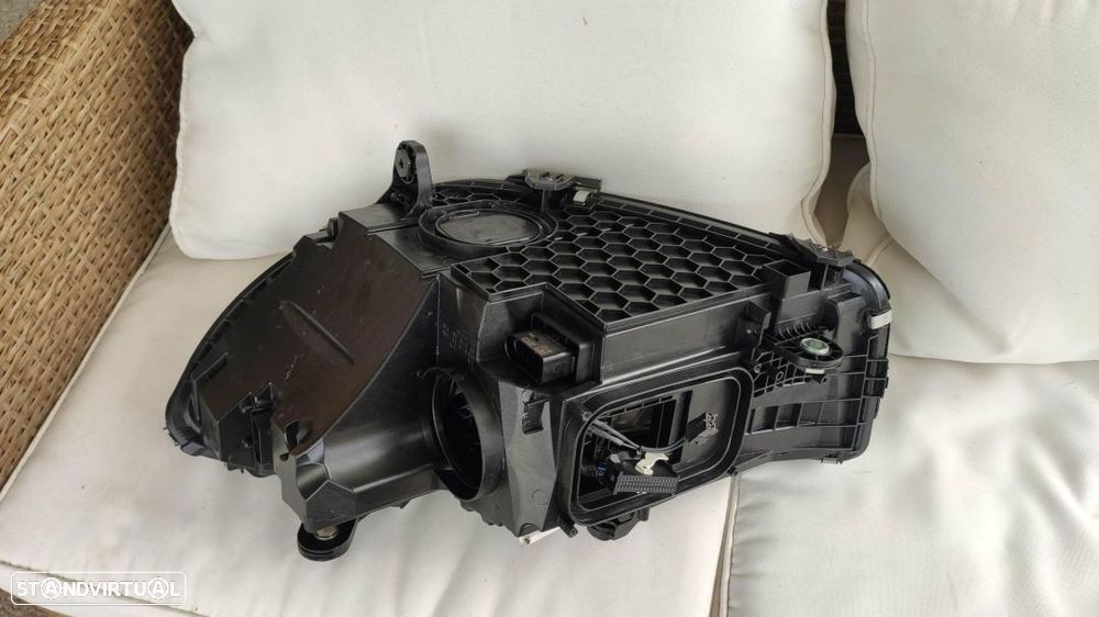 farol direito full Led performance Mercedes w206 - 8