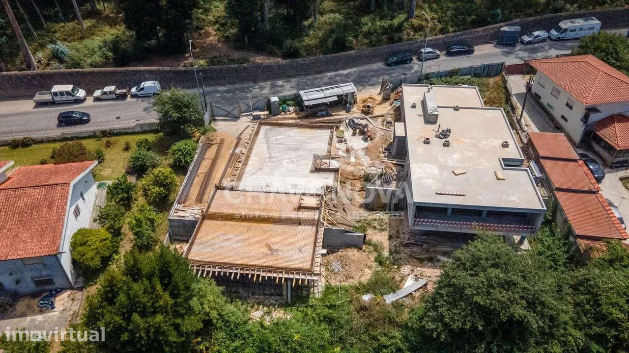 Moradia Isolada V3 c/ Garagem Box em Grijó - Grande imagem: 3/21