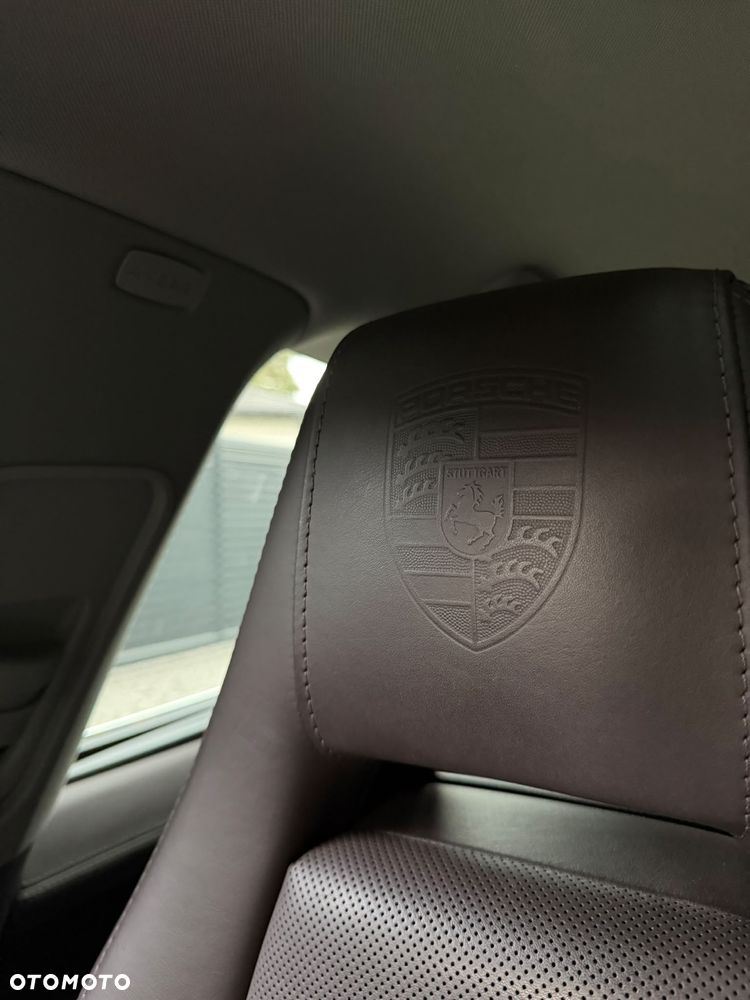 Porsche Panamera 4S - 10