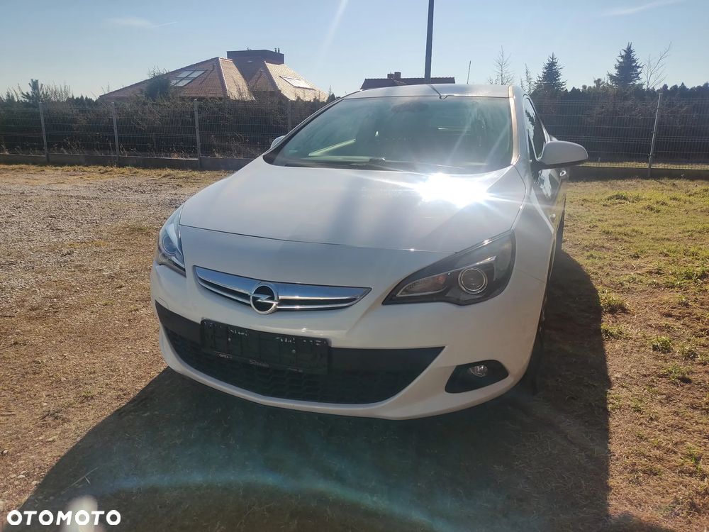 Opel Astra 1.4 Turbo - 2