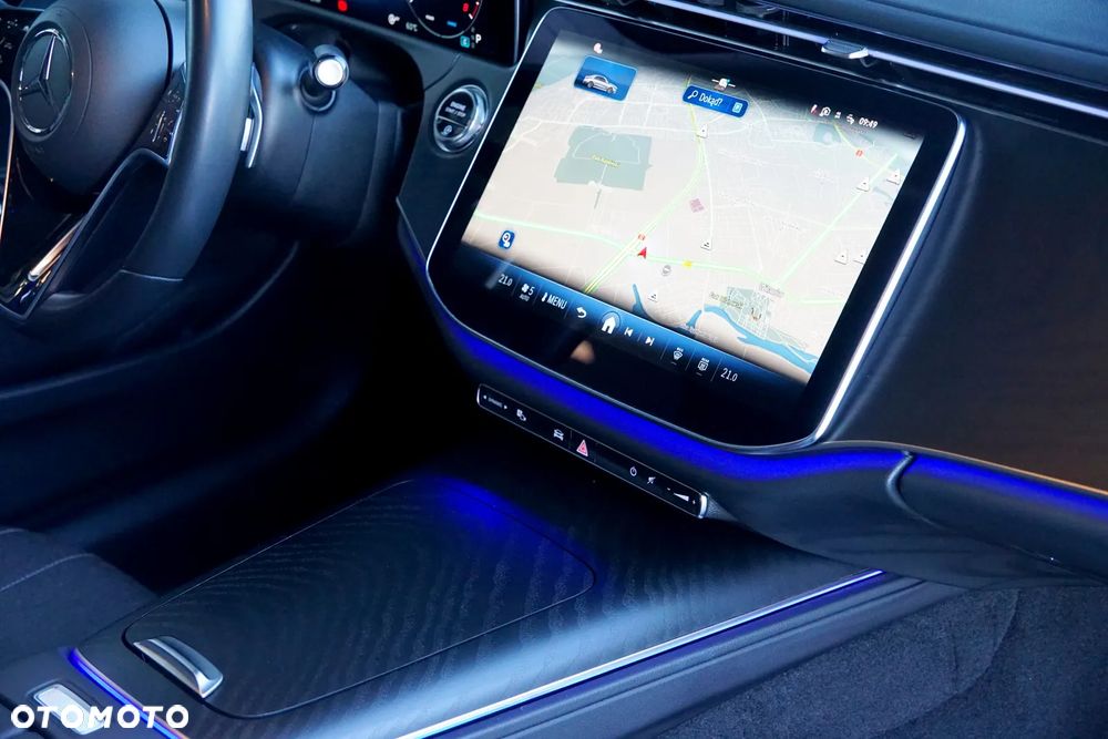 Mercedes-Benz Klasa E 200 4Matic 9G-TRONIC Edition AVANTGARDE - 38