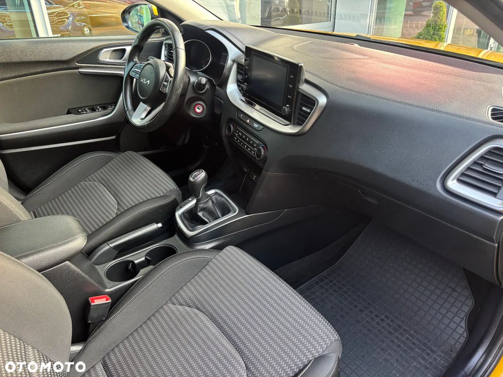 Kia XCeed 1.5 T-GDI M - 13