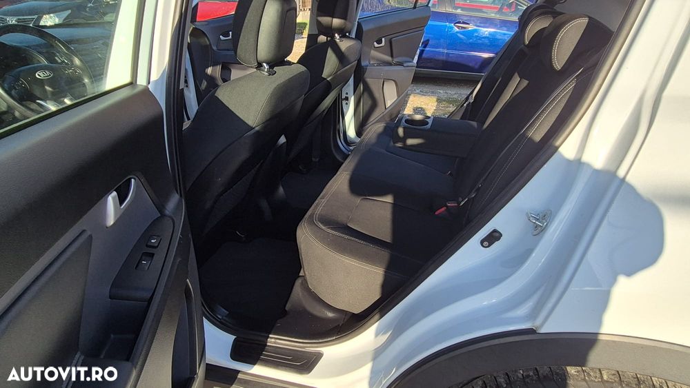 Kia Sportage 1.7 CRDI 2WD Vision - 9