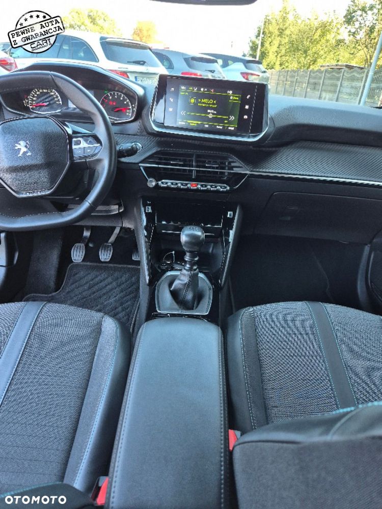 Peugeot 208 - 17