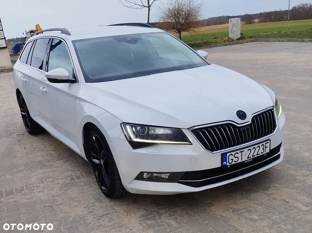 Skoda Superb 2.0 TDI DSG Style - 1