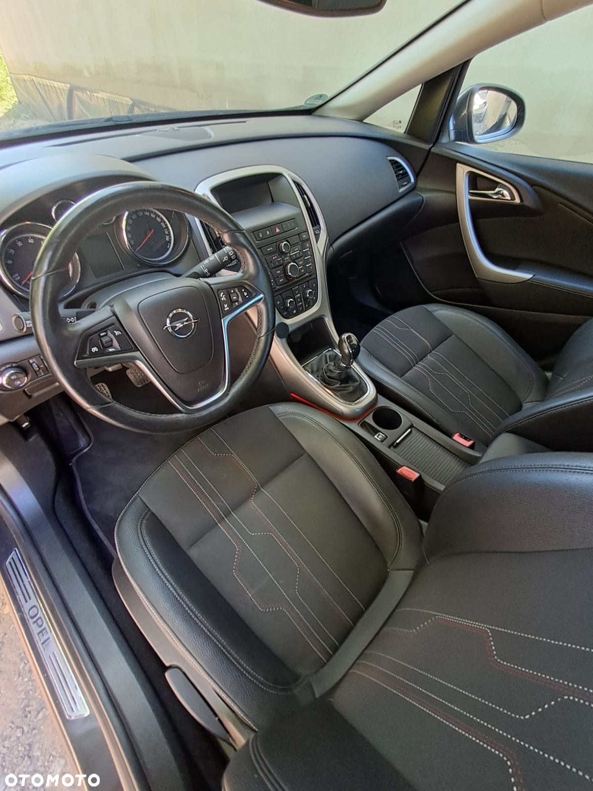 Opel Astra GTC 1.4 Turbo - 9