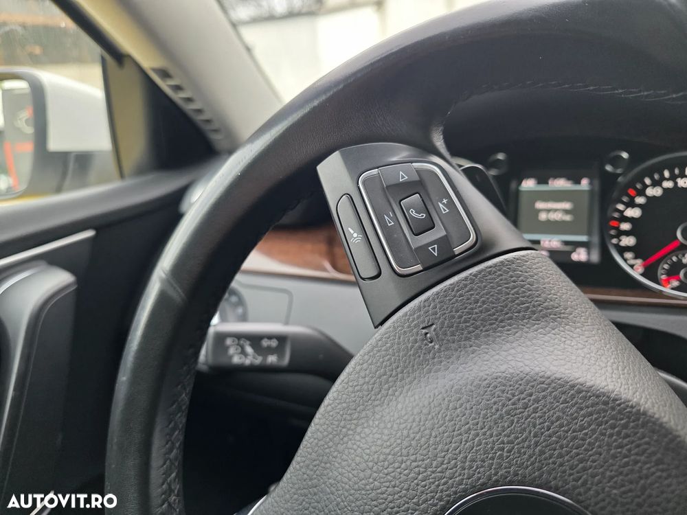 Volkswagen Passat Variant 2.0 TDI 4Motion DSG BlueMotion Tech Highline - 21