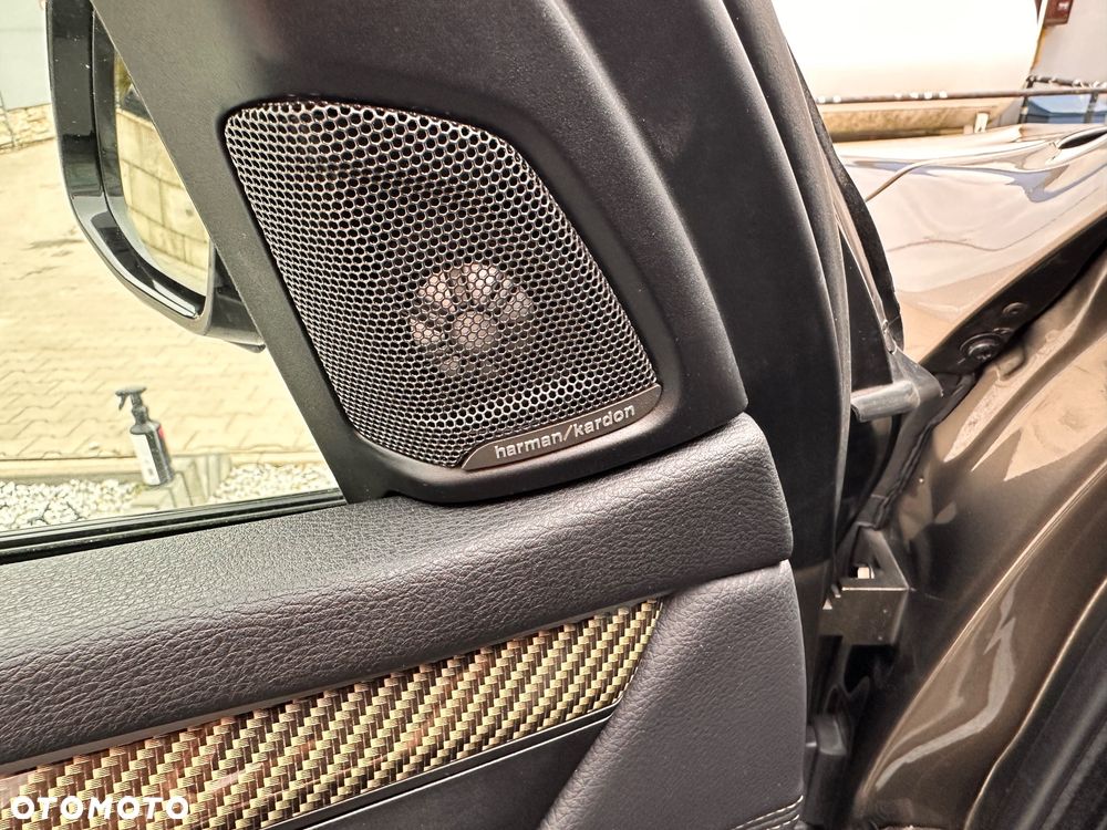 BMW X5 xDrive40d - 14
