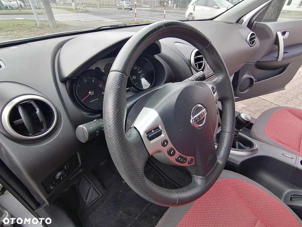 Nissan Qashqai 2.0 dCi DPF acenta - 21
