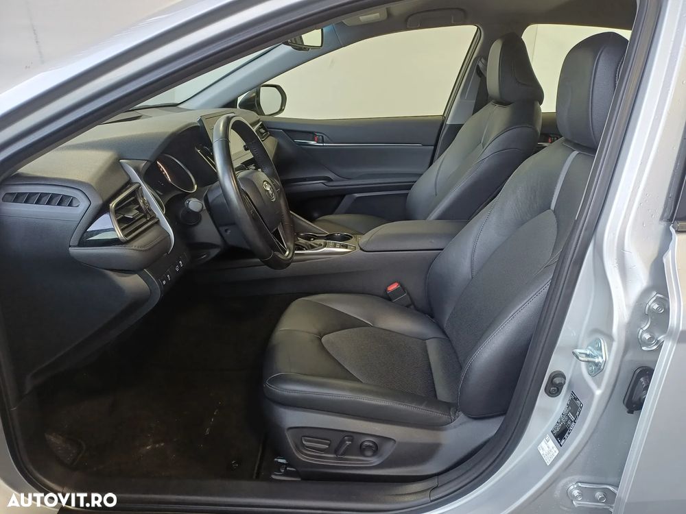 Toyota Camry 2.5 Exclusive - 5