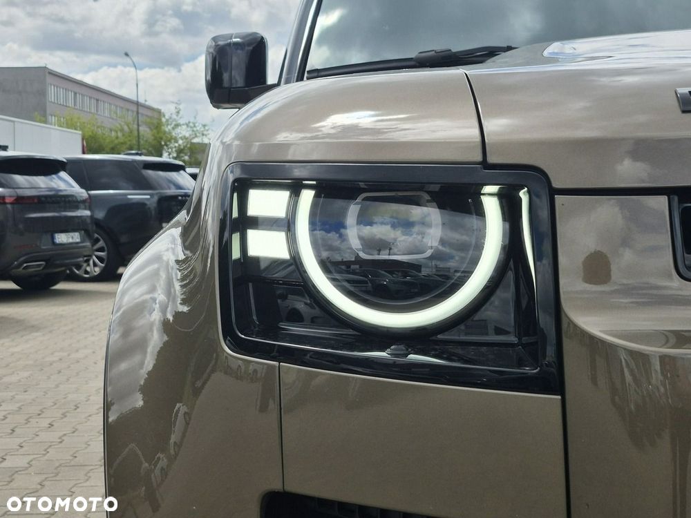 Land Rover Defender 130 D350 X-Dynamic HSE - 14
