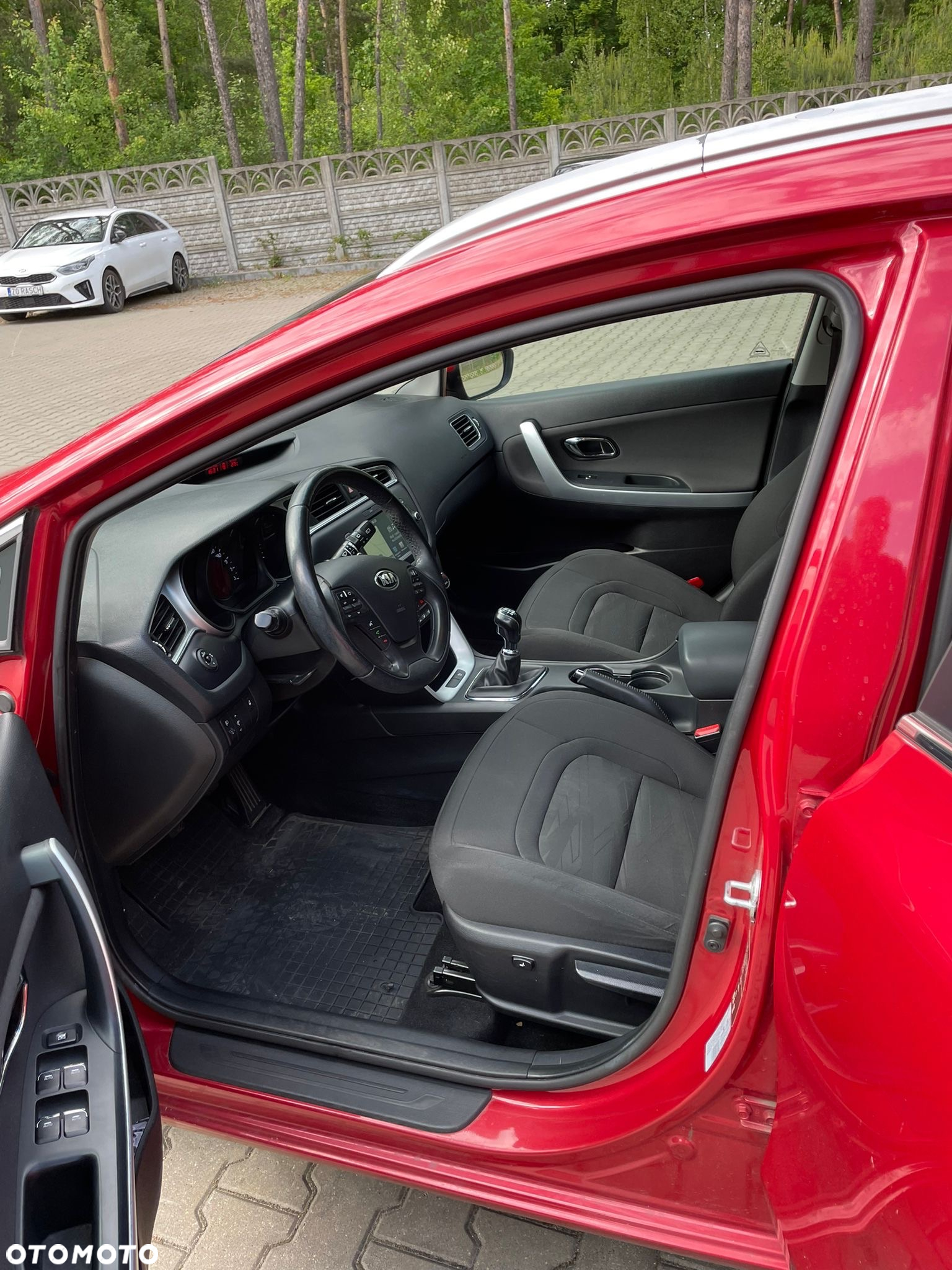 Kia Ceed - 12