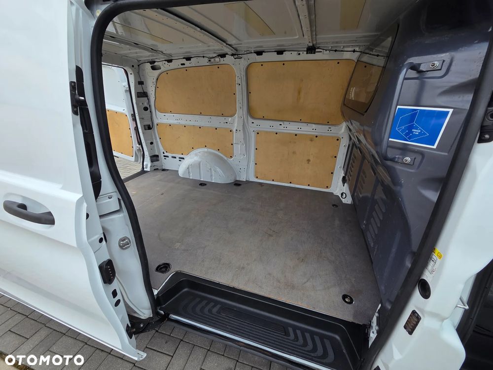 Mercedes-Benz Vito - 32
