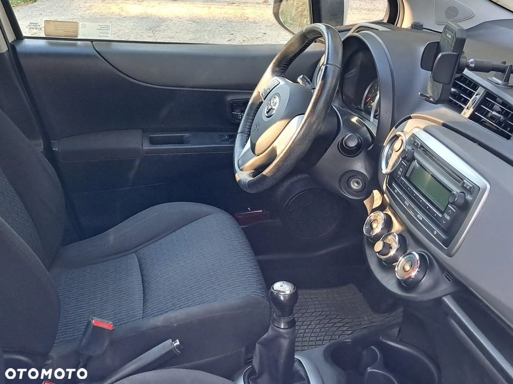 Toyota Yaris 1.0 Luna - 11