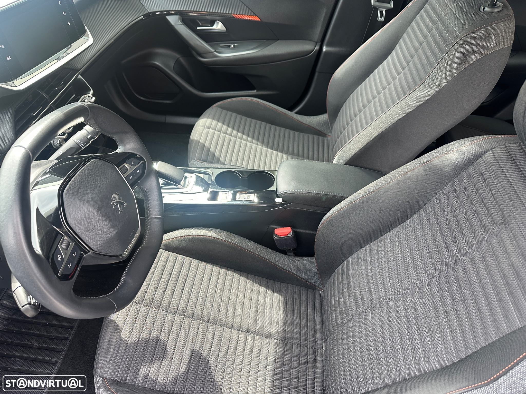 Peugeot e-2008 - 14